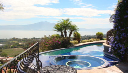 View from Spa-Pool, Al Final del Camino